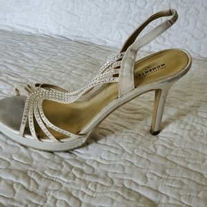 Unforgettable moments heels